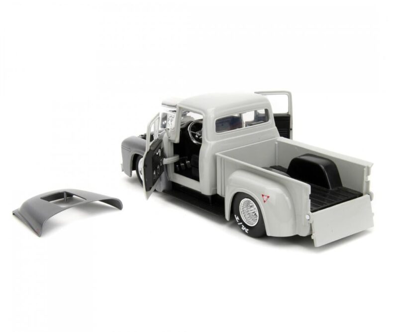 STREET FIGHTER - Guile & 1956 Ford F-100 - 1:24 – Image 4