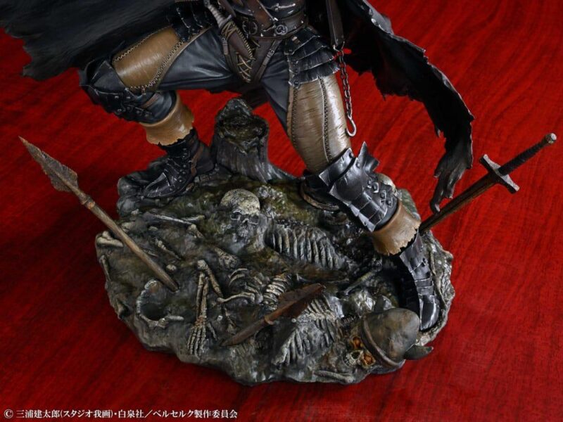 BERSERK - Guts "Black Swordsman" - Statuette 1/7 26cm – Image 6
