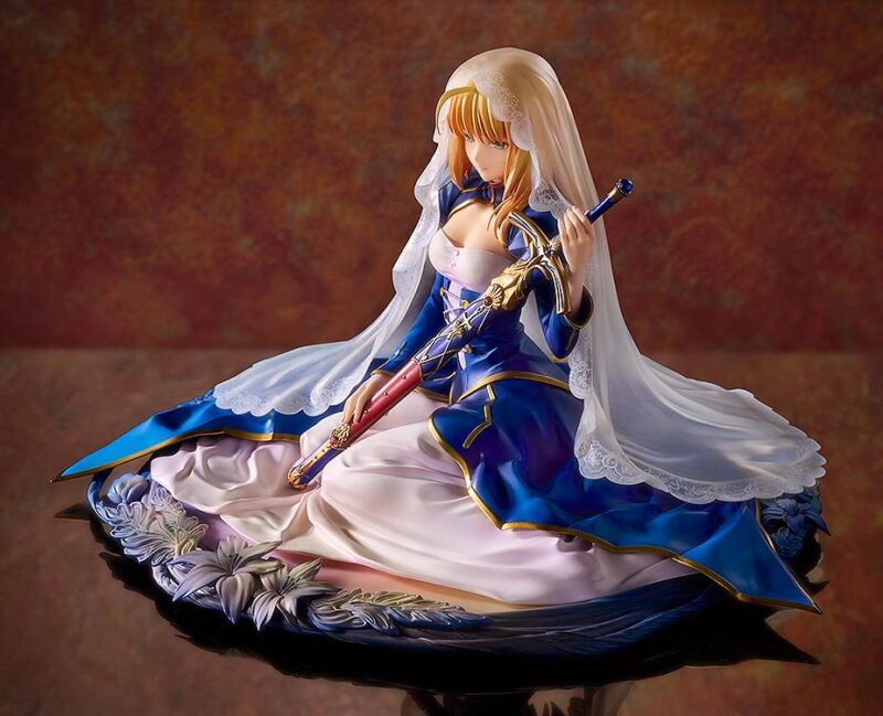 FATE/STAY NIGHT - Saber "Garden of Avalon" - Statuette 1/7 13.5cm – Image 2